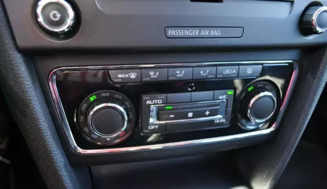 SKODA Superb 2.0 TDI (140 KM) DPF