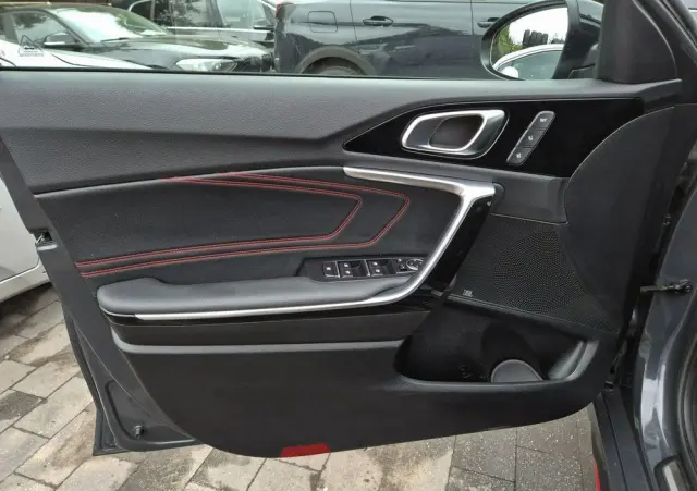 KIA ProCeed 1.6 T-GDI DCT7 OPF GT