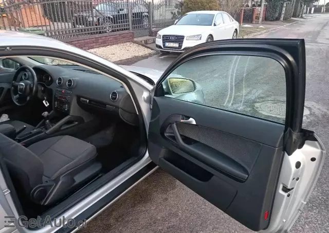 AUDI A3 1.6 Attraction