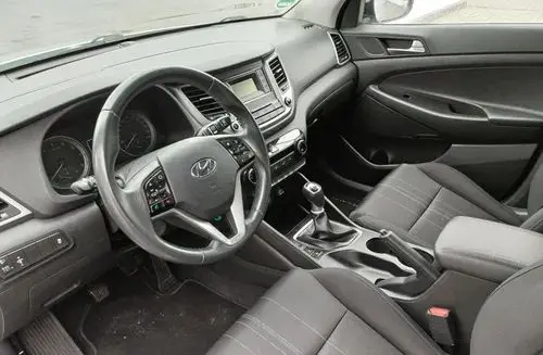 HYUNDAI Tucson 