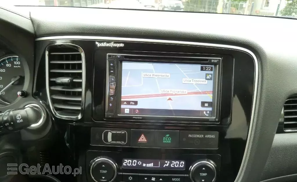 MITSUBISHI Outlander 