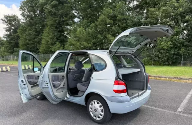 RENAULT Scenic 
