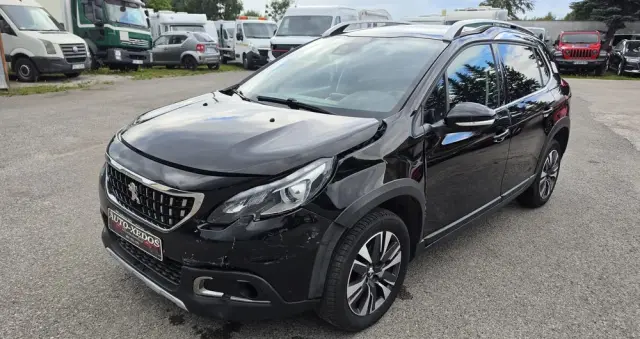 PEUGEOT 2008 1.2 Pure Tech Style S&S