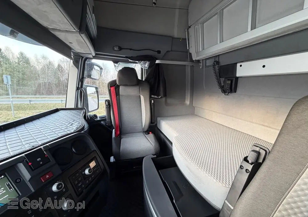 RENAULT T 480 renault z Niemiec HIGH FULL IPCJA CAŁY NA PODUSZKACH RETARDER 2023 