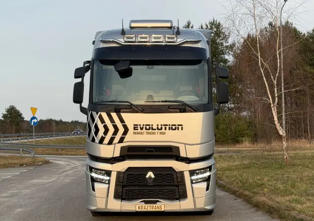 RENAULT T 480 renault z Niemiec HIGH FULL IPCJA CAŁY NA PODUSZKACH RETARDER 2023 