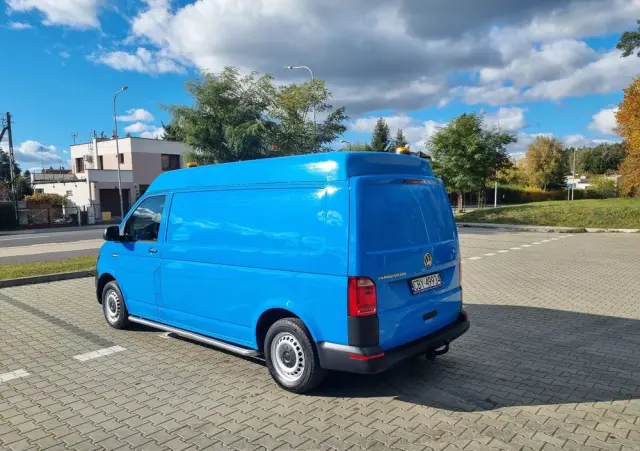 VOLKSWAGEN Transporter 