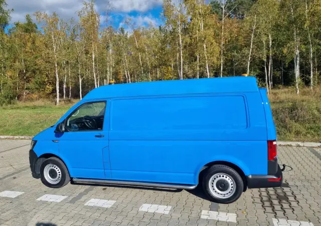 VOLKSWAGEN Transporter 