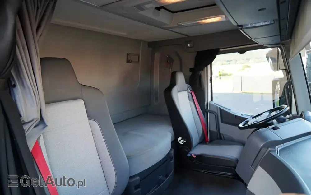 RENAULT T 440 / NISKA KABINA / ALUFELGI / SPROWADZONA / PO KONTRAKCIE SERWISOWYM 