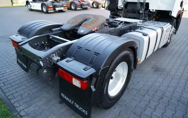 RENAULT T 440 / NISKA KABINA / ALUFELGI / SPROWADZONA / PO KONTRAKCIE SERWISOWYM 