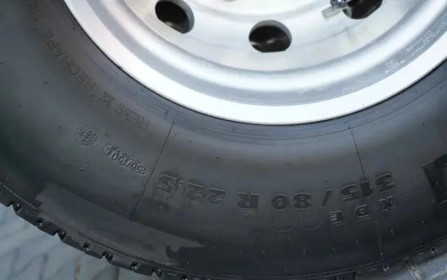 RENAULT T 440 / NISKA KABINA / ALUFELGI / SPROWADZONA / PO KONTRAKCIE SERWISOWYM 