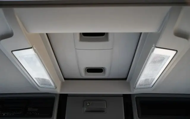 RENAULT T 440 / NISKA KABINA / ALUFELGI / SPROWADZONA / PO KONTRAKCIE SERWISOWYM 