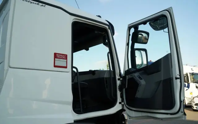 RENAULT T 440 / NISKA KABINA / ALUFELGI / SPROWADZONA / PO KONTRAKCIE SERWISOWYM 