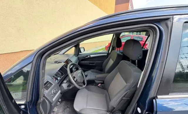 OPEL Zafira 