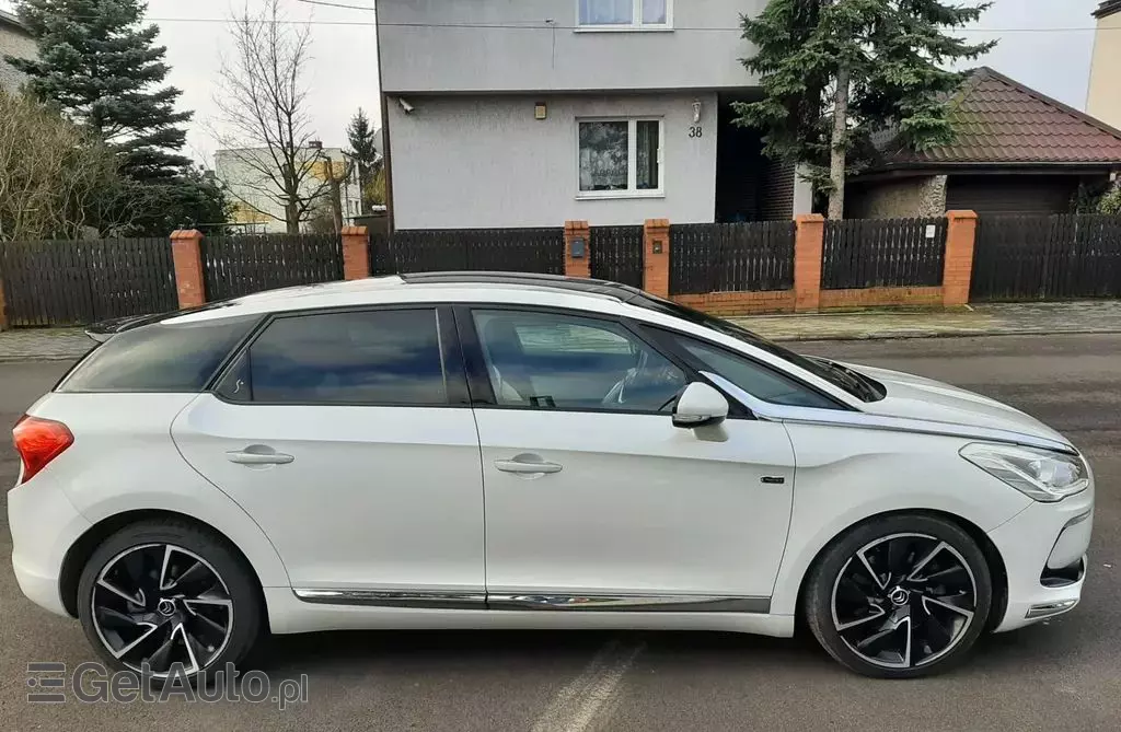 CITROEN DS5 