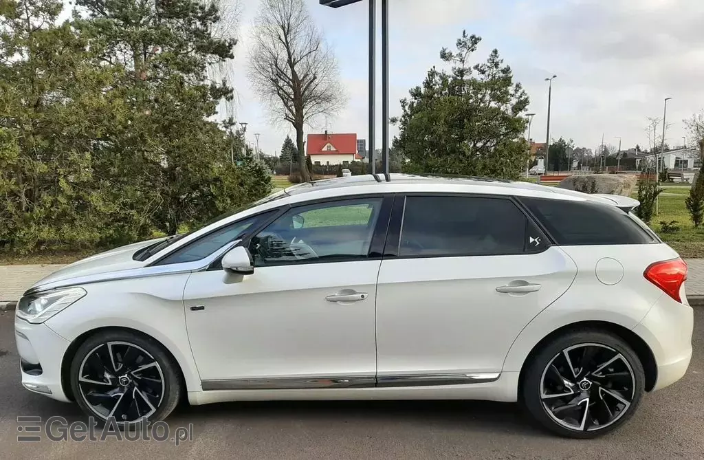 CITROEN DS5 