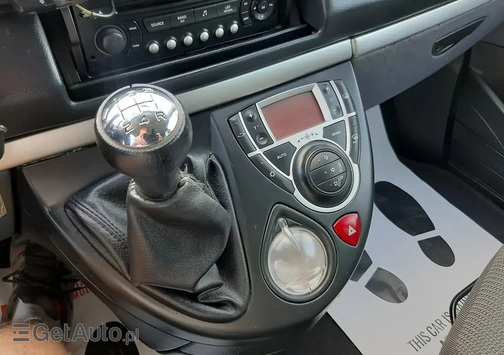 PEUGEOT 807 140 Premium