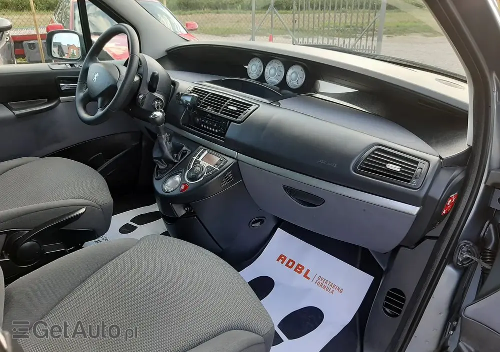 PEUGEOT 807 140 Premium