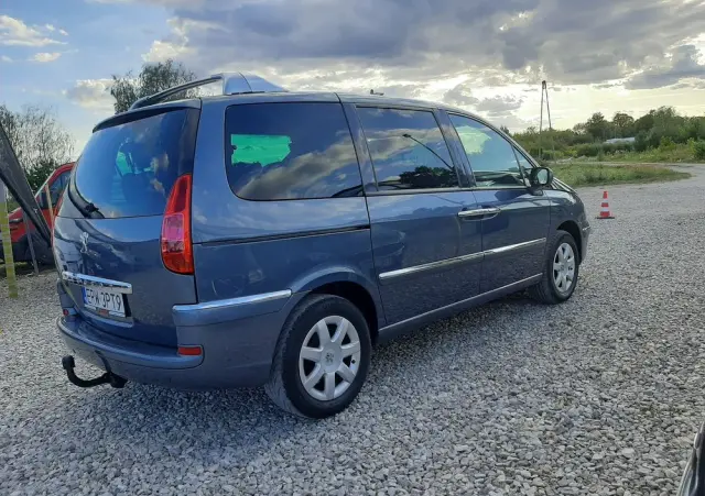 PEUGEOT 807 140 Premium