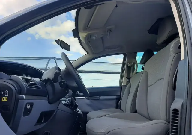 PEUGEOT 807 140 Premium