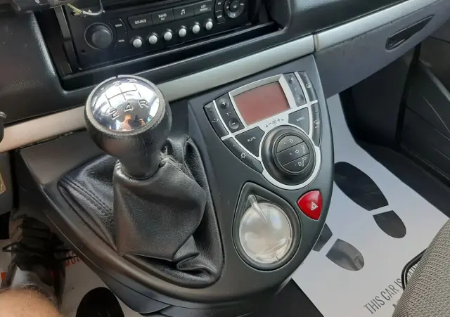 PEUGEOT 807 140 Premium