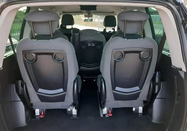 PEUGEOT 807 140 Premium