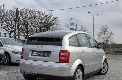 AUDI A2 