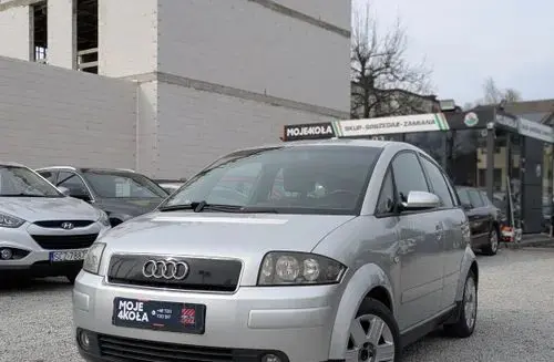 AUDI A2 