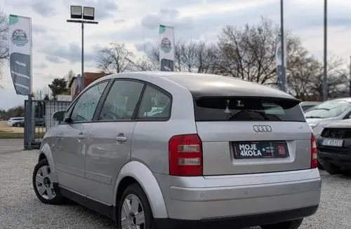 AUDI A2 