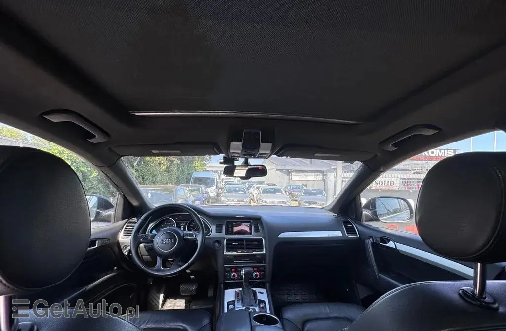 AUDI Q7 