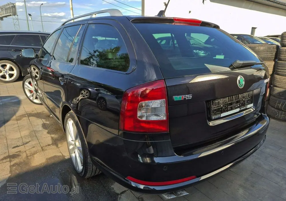 SKODA Octavia Combi 2.0 TDI CR DPF DSG RS