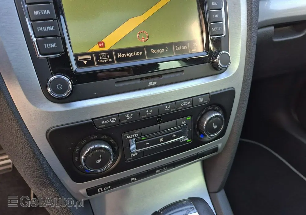 SKODA Octavia Combi 2.0 TDI CR DPF DSG RS