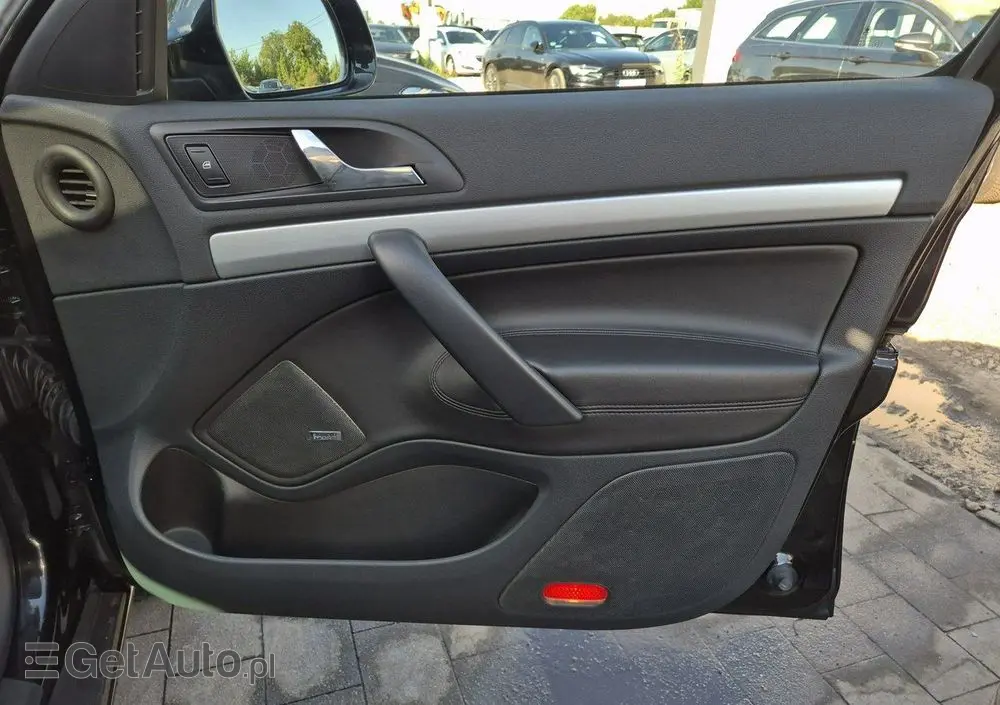 SKODA Octavia Combi 2.0 TDI CR DPF DSG RS