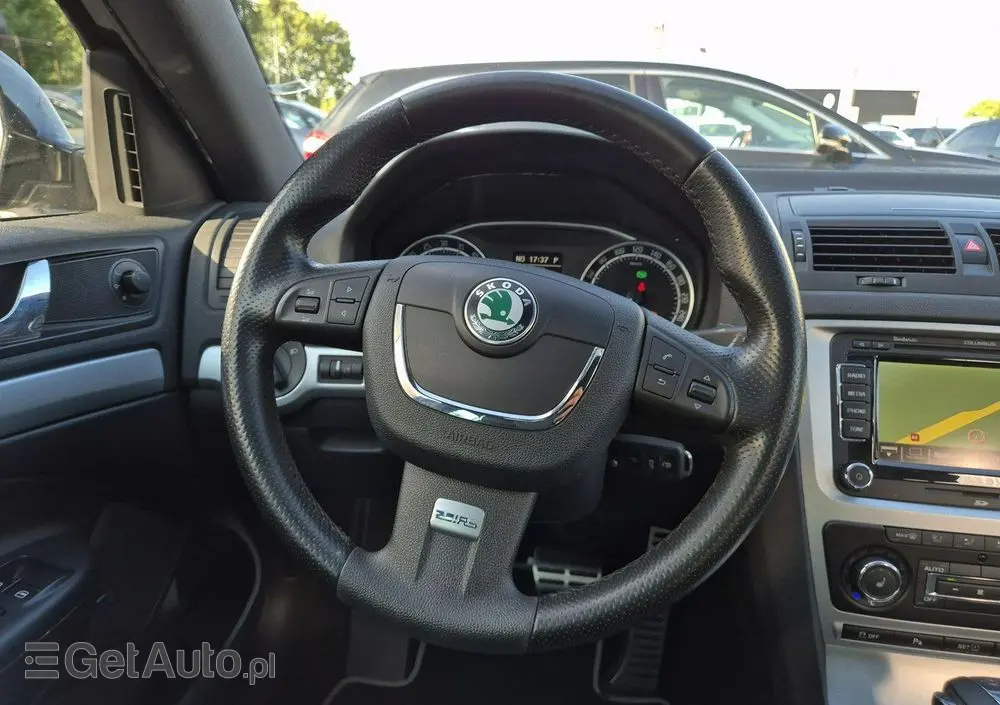 SKODA Octavia Combi 2.0 TDI CR DPF DSG RS