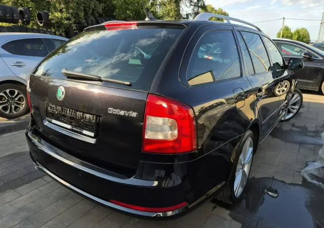 SKODA Octavia Combi 2.0 TDI CR DPF DSG RS
