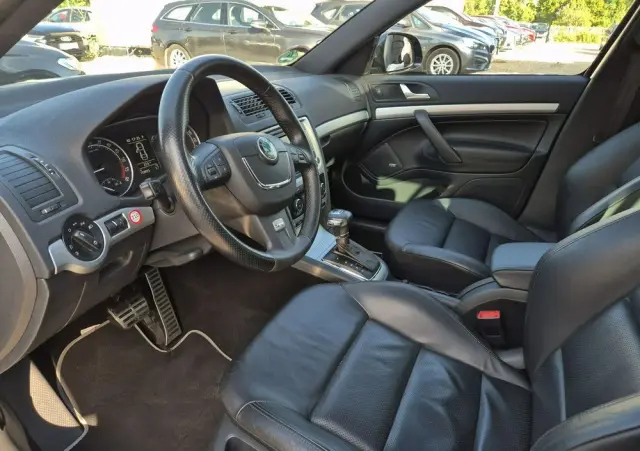 SKODA Octavia Combi 2.0 TDI CR DPF DSG RS