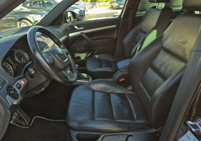 SKODA Octavia Combi 2.0 TDI CR DPF DSG RS