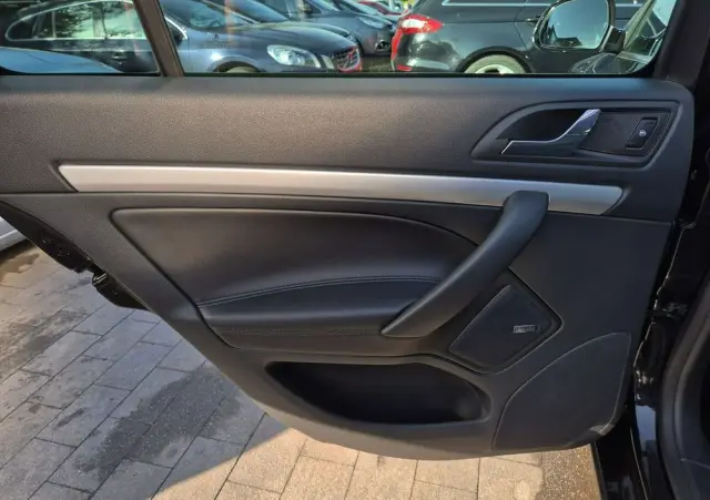 SKODA Octavia Combi 2.0 TDI CR DPF DSG RS