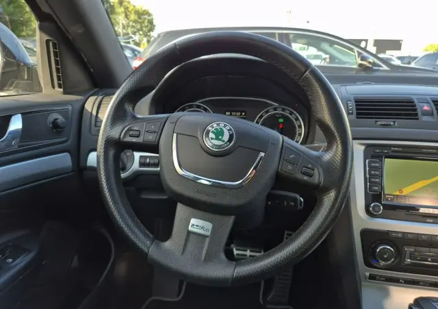 SKODA Octavia Combi 2.0 TDI CR DPF DSG RS