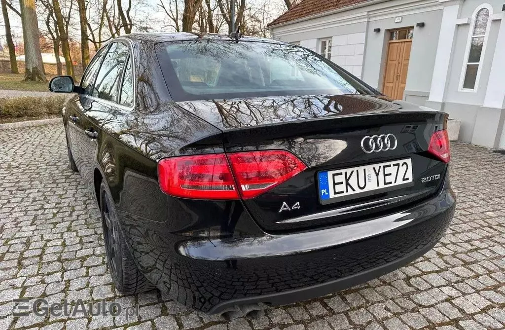 AUDI A4 