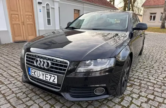 AUDI A4 