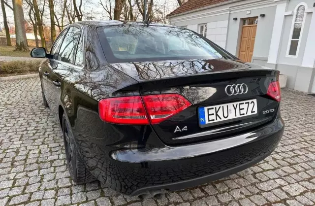 AUDI A4 