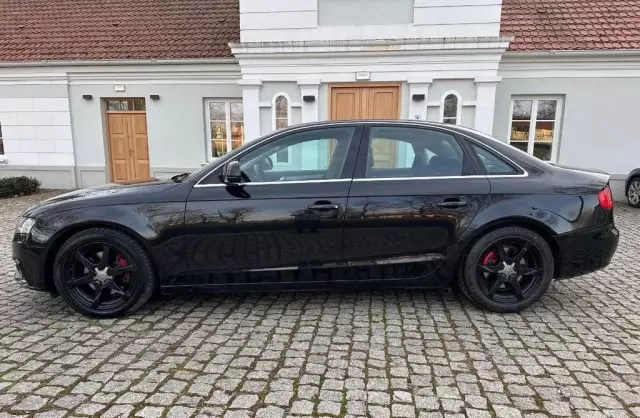 AUDI A4 