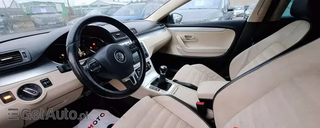 VOLKSWAGEN Passat CC 