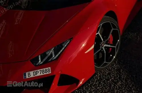 LAMBORGHINI Huracán 