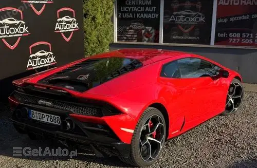 LAMBORGHINI Huracán 