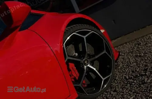 LAMBORGHINI Huracán 