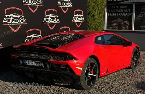 LAMBORGHINI Huracán 