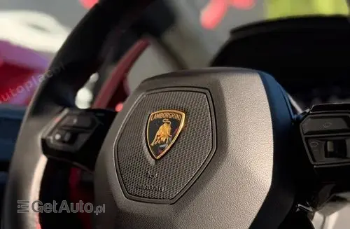 LAMBORGHINI Huracán 