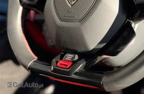 LAMBORGHINI Huracán 