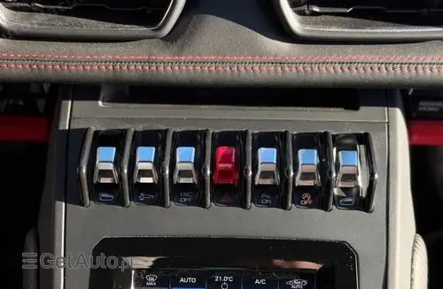 LAMBORGHINI Huracán 